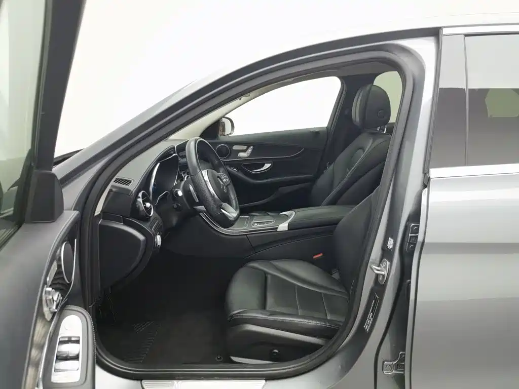 Mercedes-Benz C-Class — миниатюра 10
