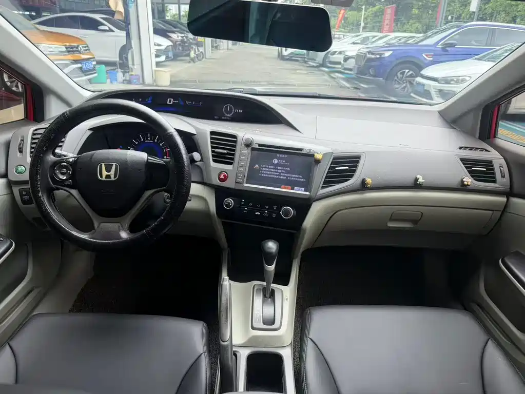 Honda Civic — миниатюра 9