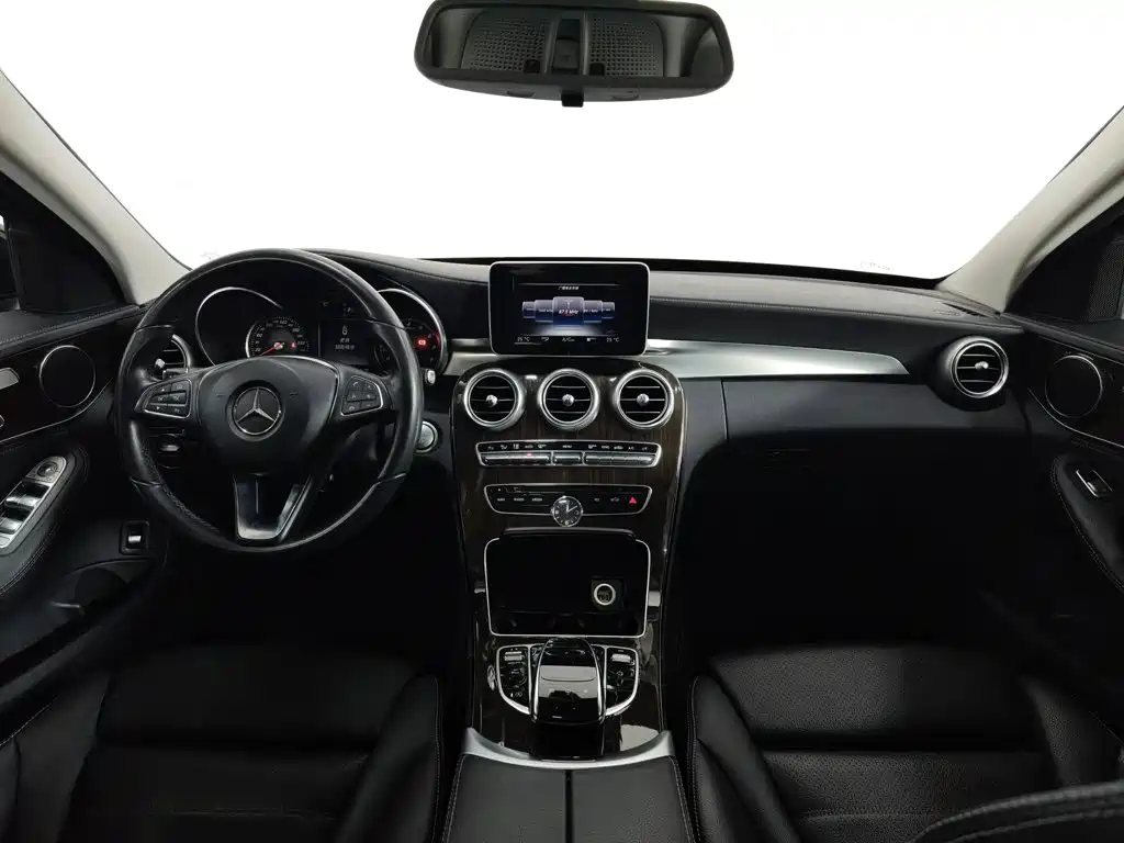 Mercedes-Benz C-Class — миниатюра 5