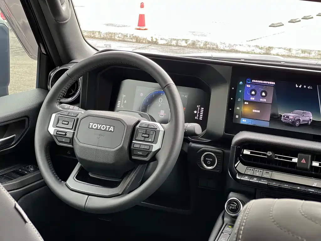 Toyota Prado — миниатюра 5