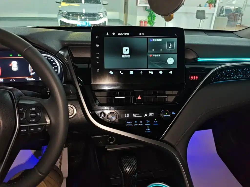Toyota Camry — миниатюра 13