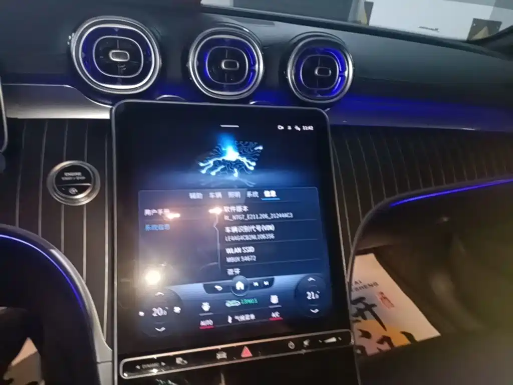 Mercedes-Benz C-Class — миниатюра 13
