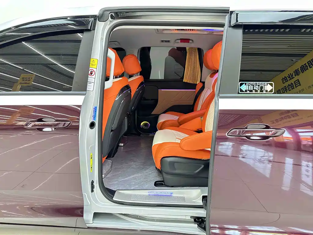 Wuling Xingguang 730 New Energy — миниатюра 10