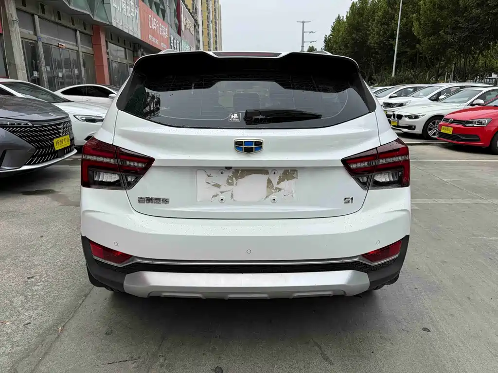 Geely Vision S1 — миниатюра 5