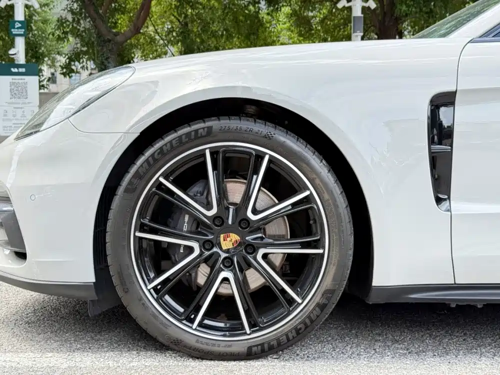 Porsche Panamera — миниатюра 21