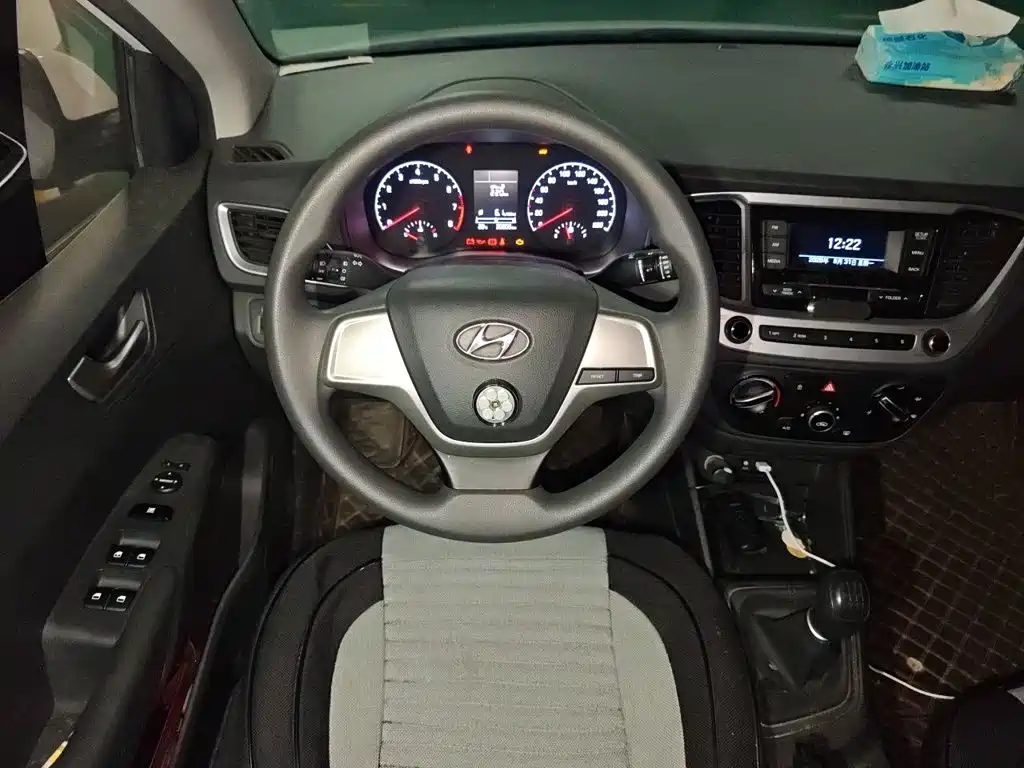 Hyundai Verna — миниатюра 6