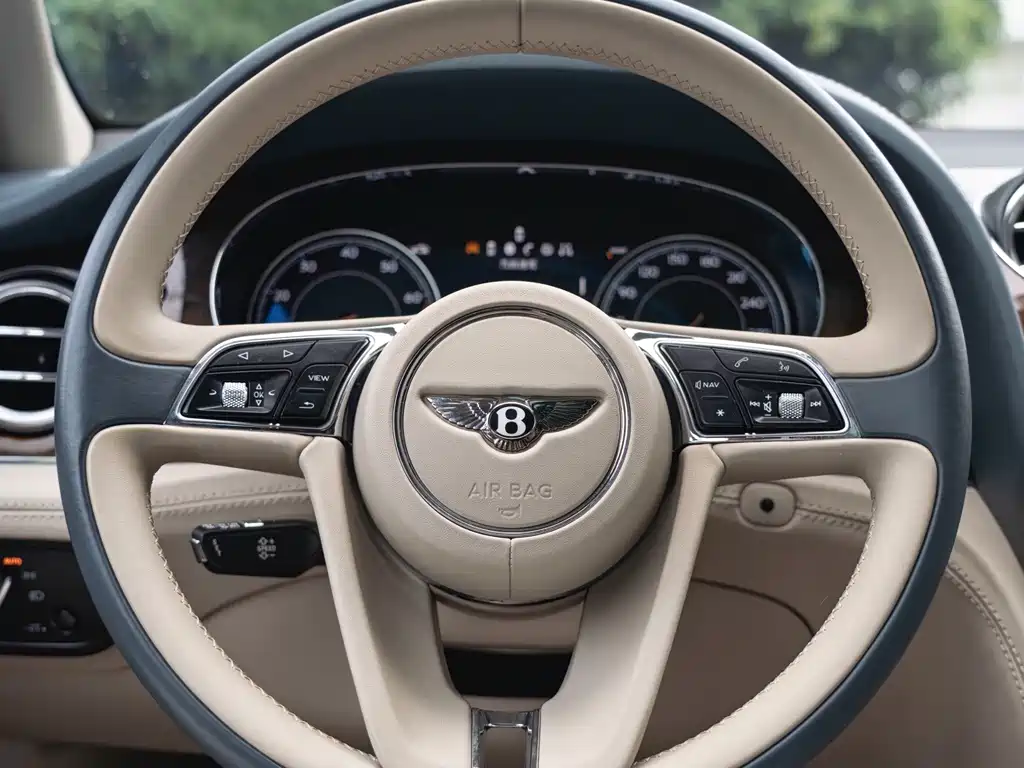 Bentley Bentayga — миниатюра 17