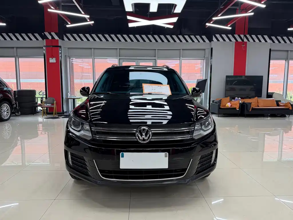 Volkswagen Tiguan — миниатюра 2