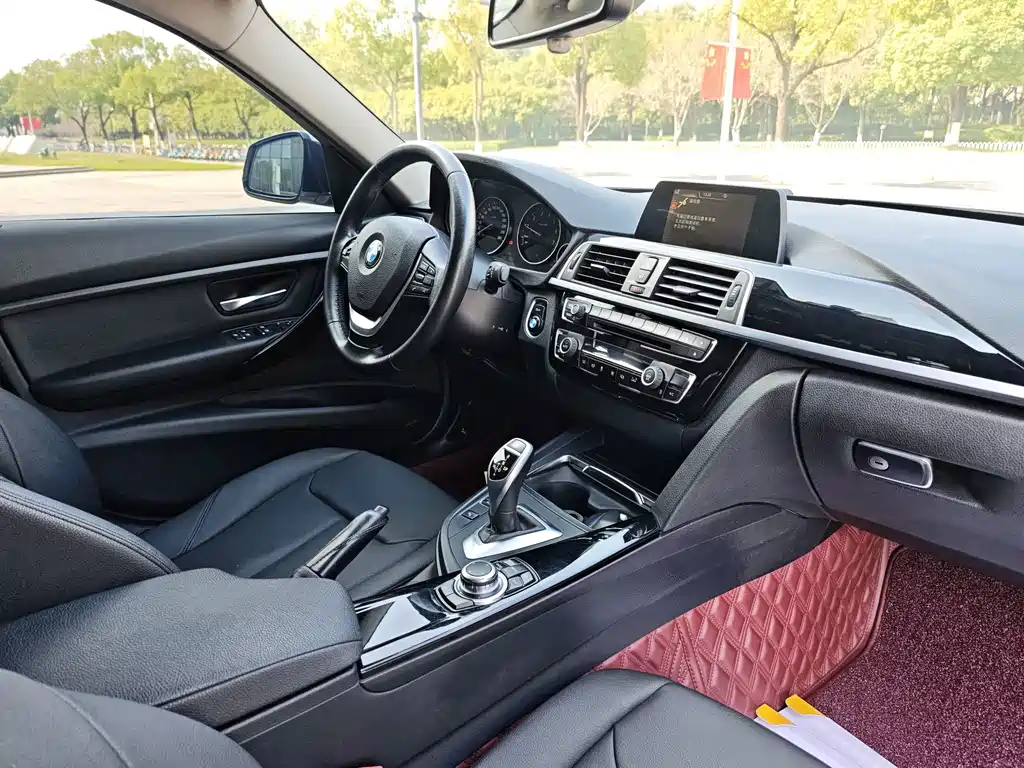 BMW 3 Series — миниатюра 12