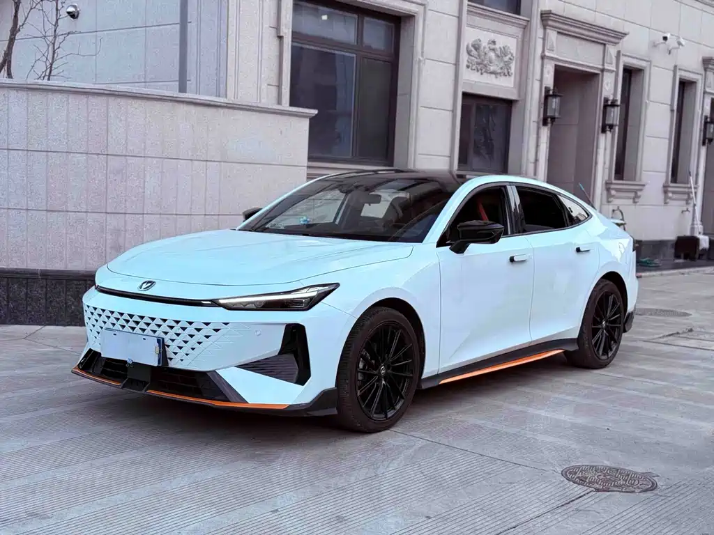 Changan UNI-V 2024