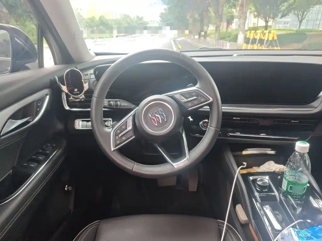 Buick Envision Plus — миниатюра 3