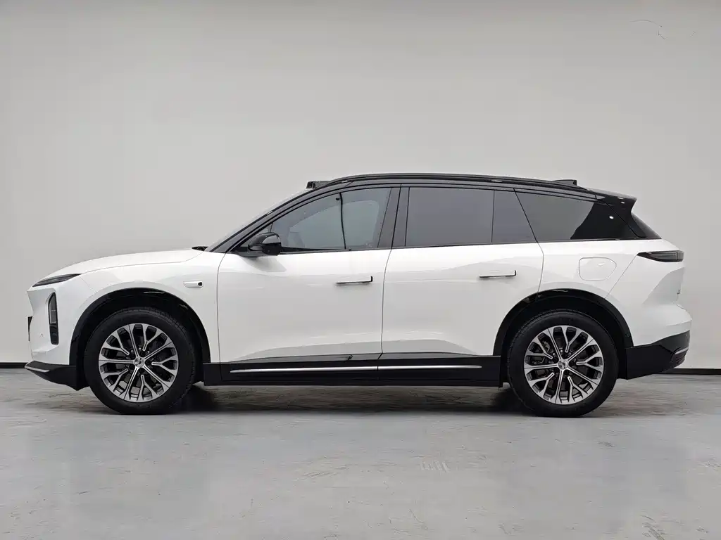 NIO ES6 — миниатюра 9