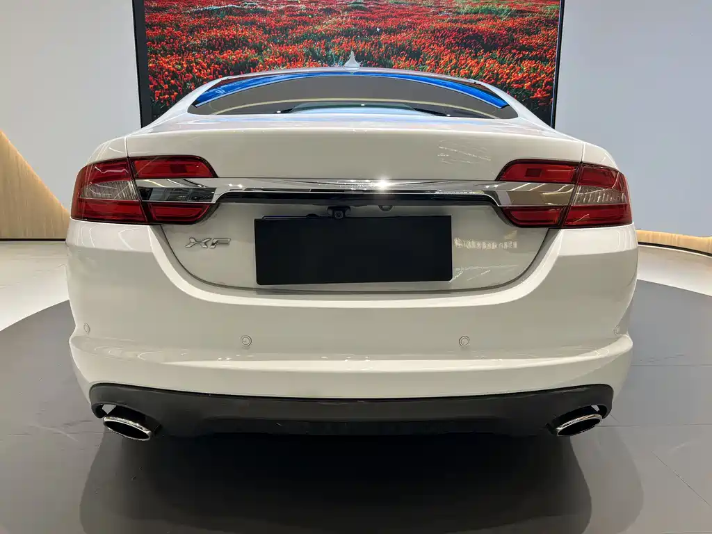 Jaguar XF 2015 XF 2.0T Luxury