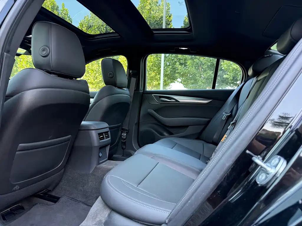 Cadillac CT5 — миниатюра 5