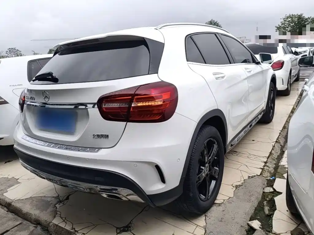 Mercedes-Benz GLA — миниатюра 7