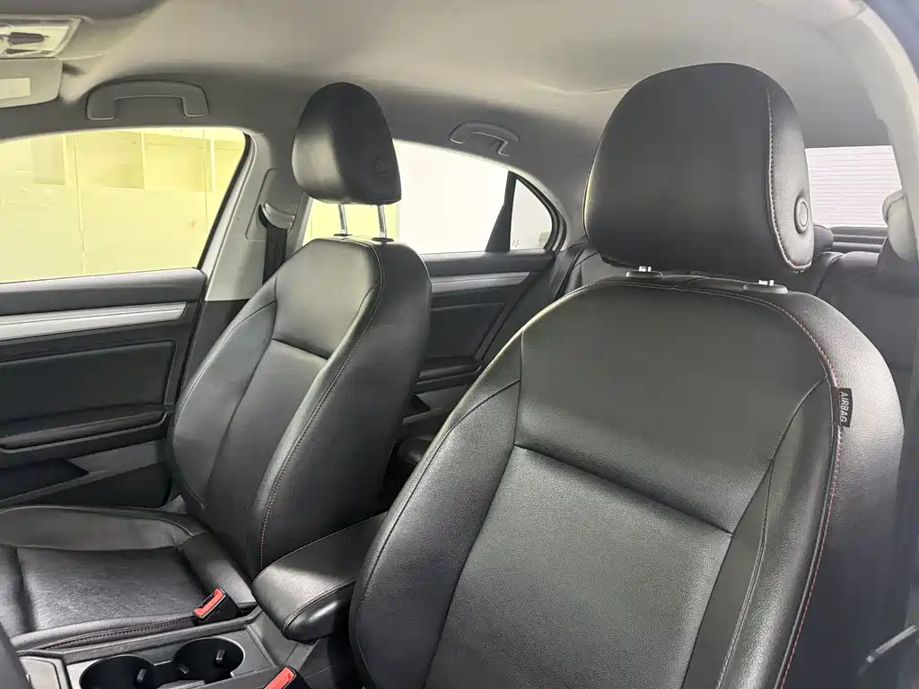Volkswagen Lamando — миниатюра 12