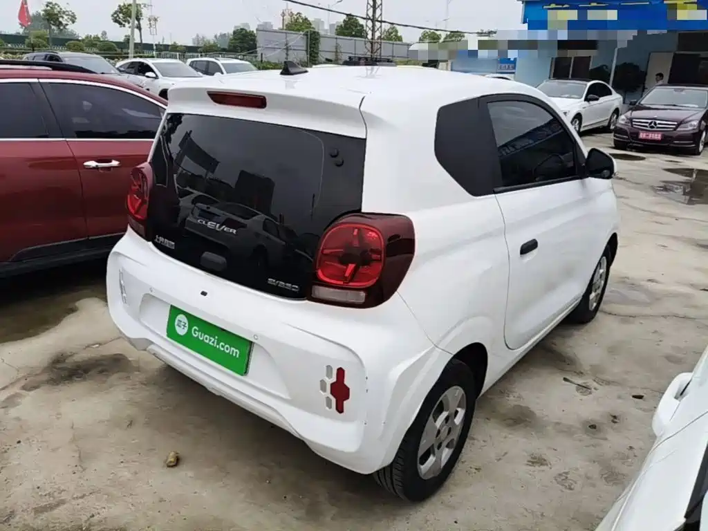 Roewe Clever — миниатюра 7