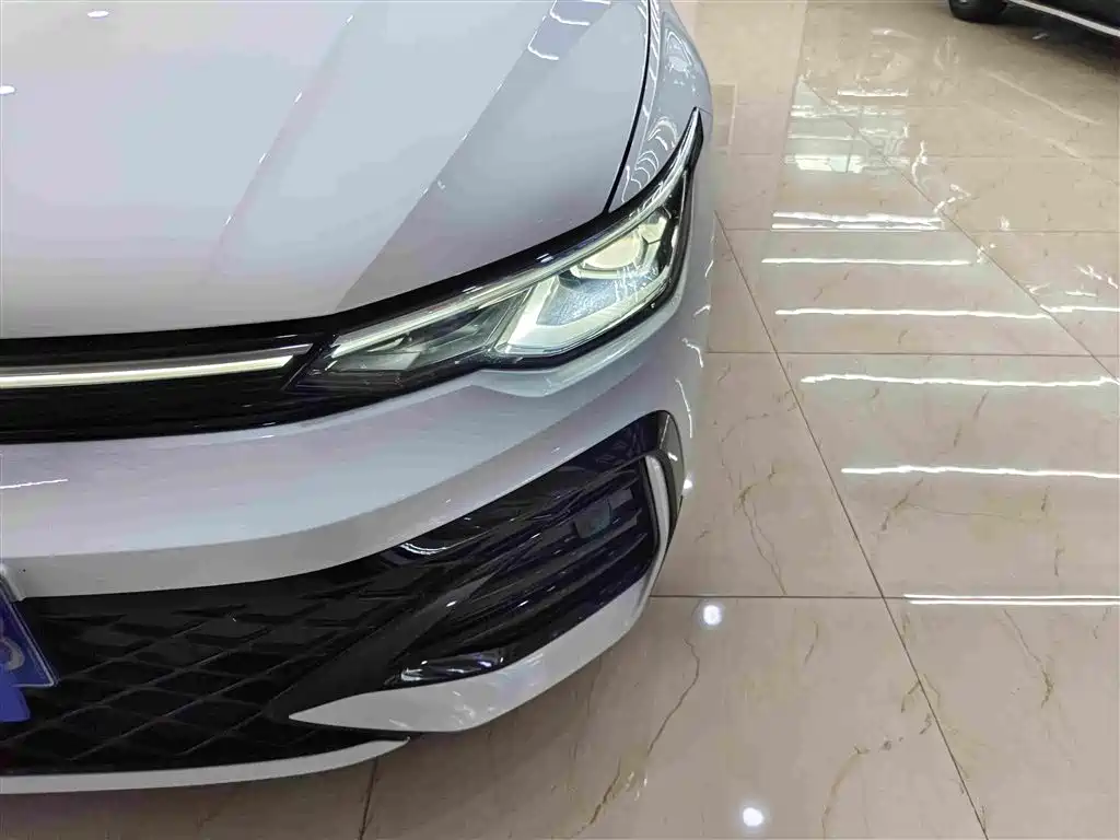 Volkswagen Golf — миниатюра 11
