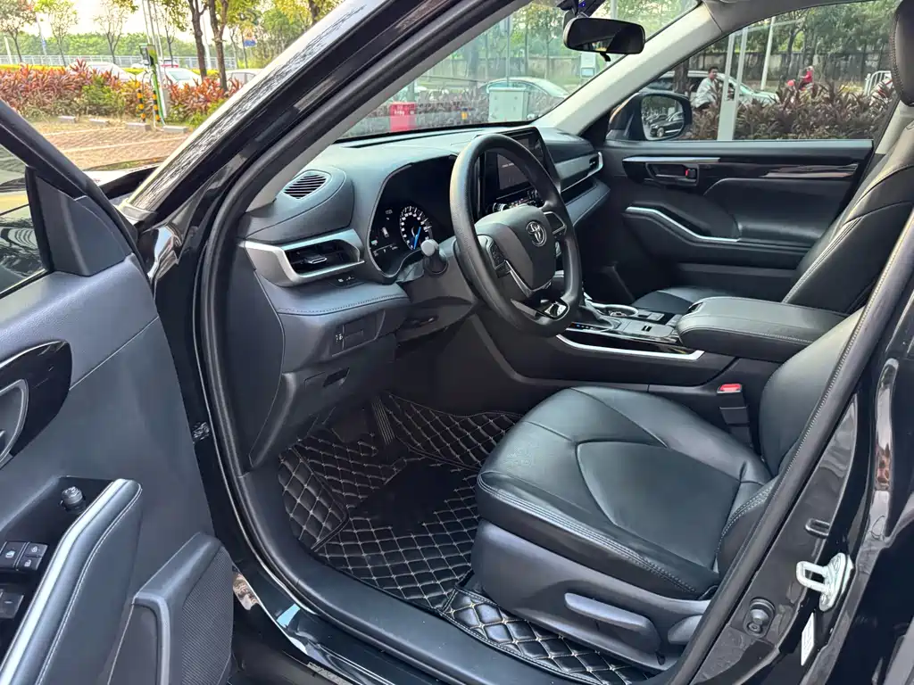 Toyota Highlander — миниатюра 5