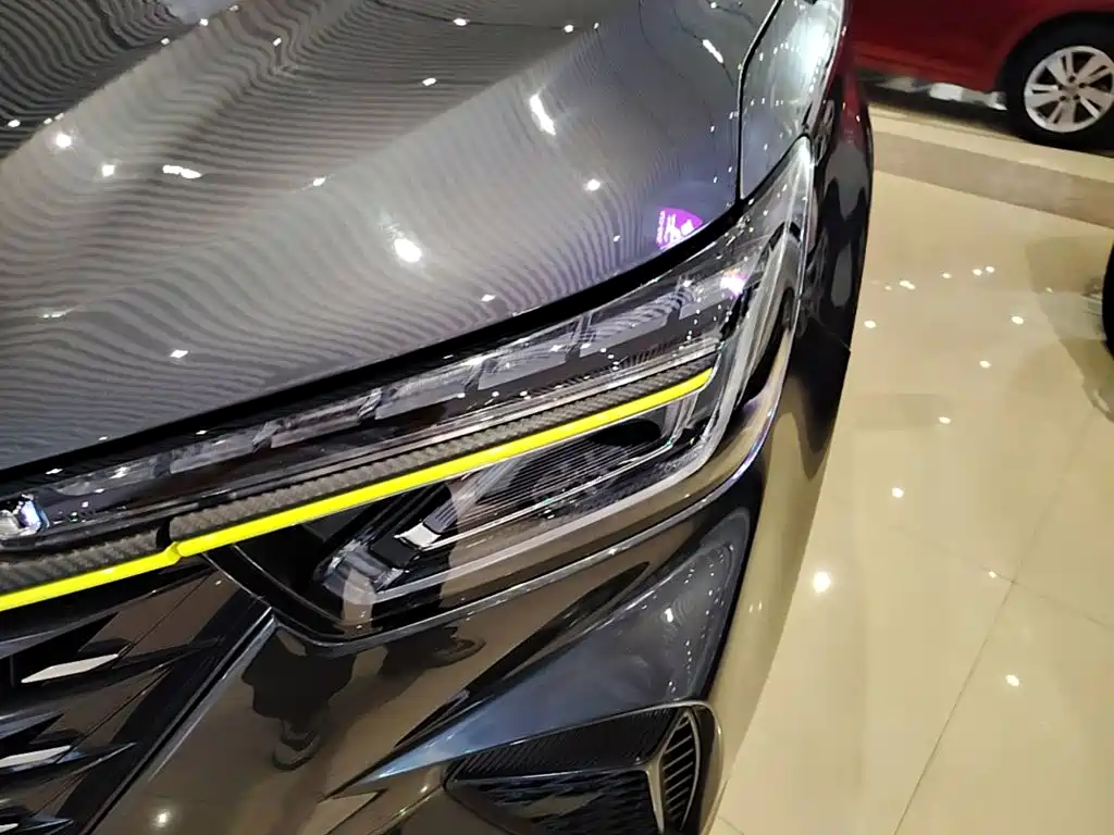 Roewe RX5 — миниатюра 24