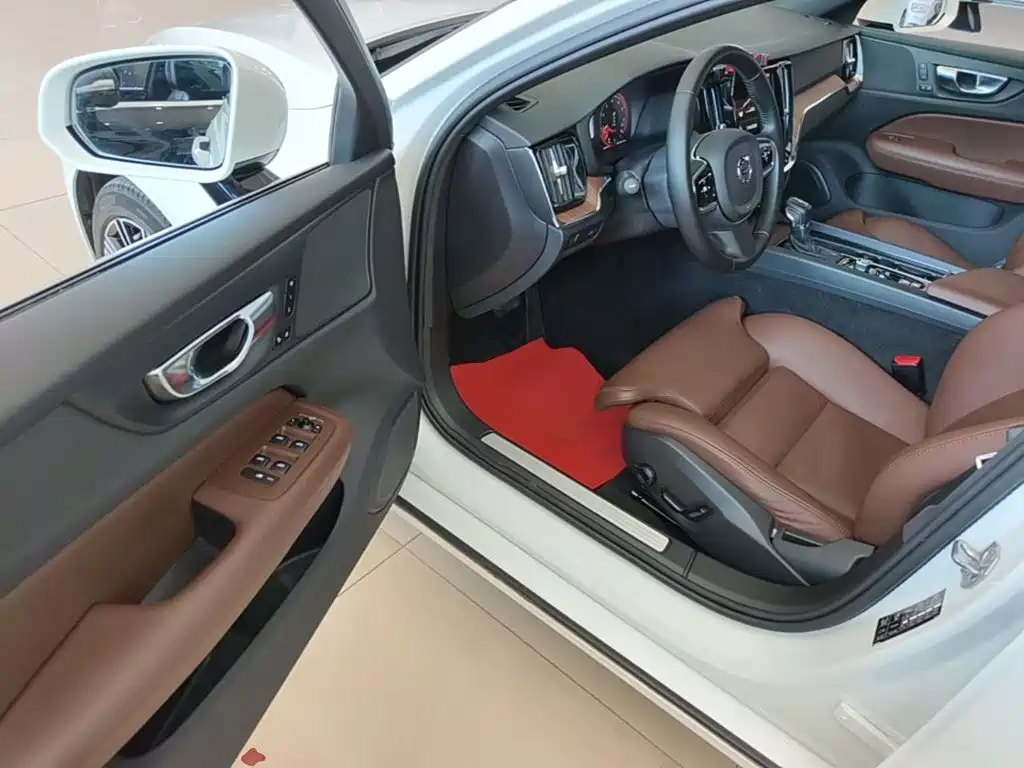 Volvo S60 — миниатюра 16