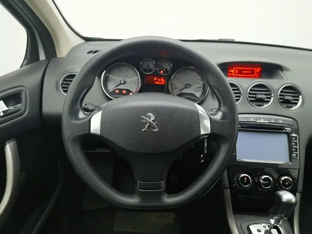 Peugeot 408 — миниатюра 11