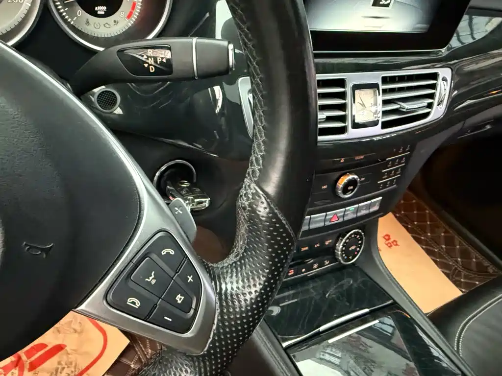 Mercedes-Benz CLS — миниатюра 10