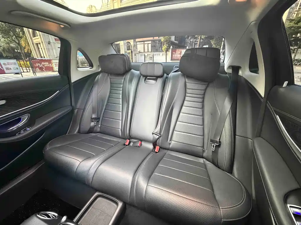 Mercedes-Benz E-Class — миниатюра 15