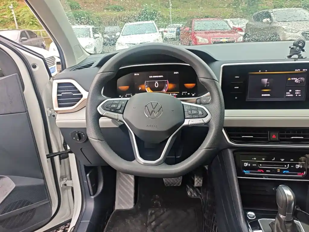 Volkswagen Tharu — миниатюра 11