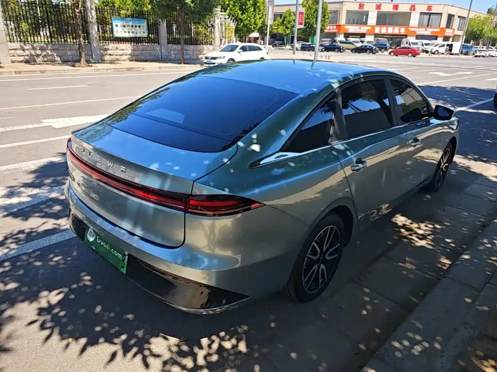 Roewe Young Wai D6 — миниатюра 7