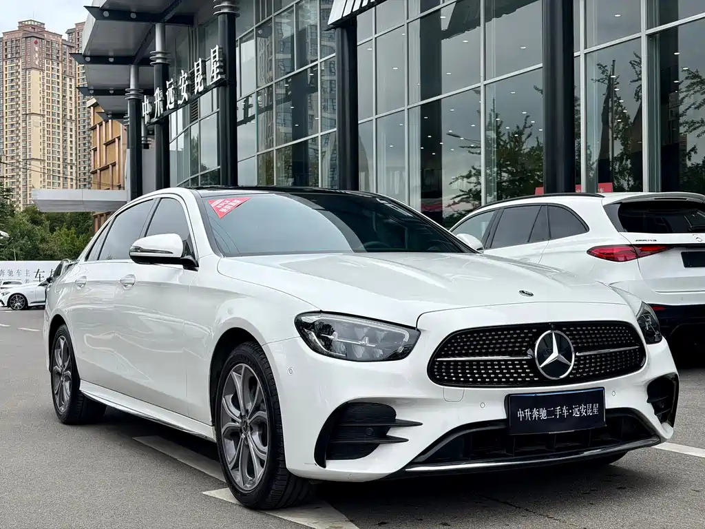 Mercedes-Benz E-Class — миниатюра 4