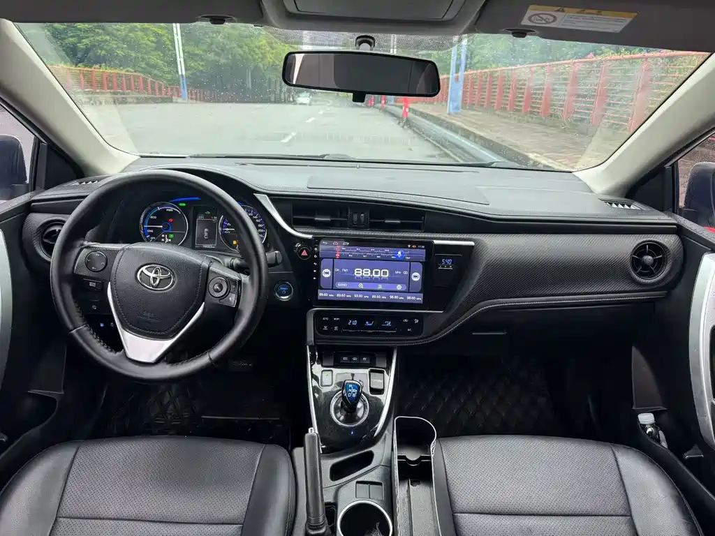 Toyota Levin Twin Engine E+ — миниатюра 7