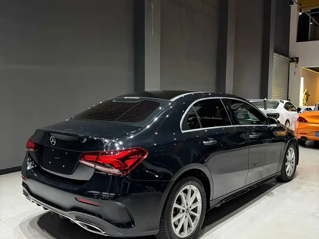 MERCEDES-BENZ  A CLASS
