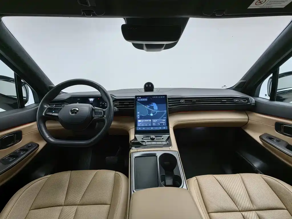 NIO ES8 — миниатюра 5