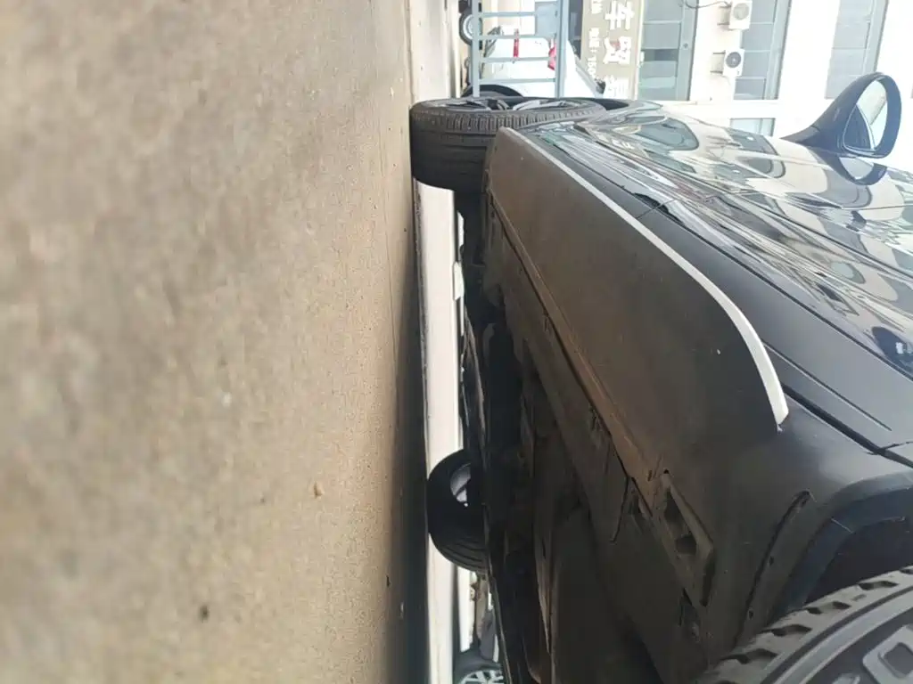 Porsche Cayenne — миниатюра 22
