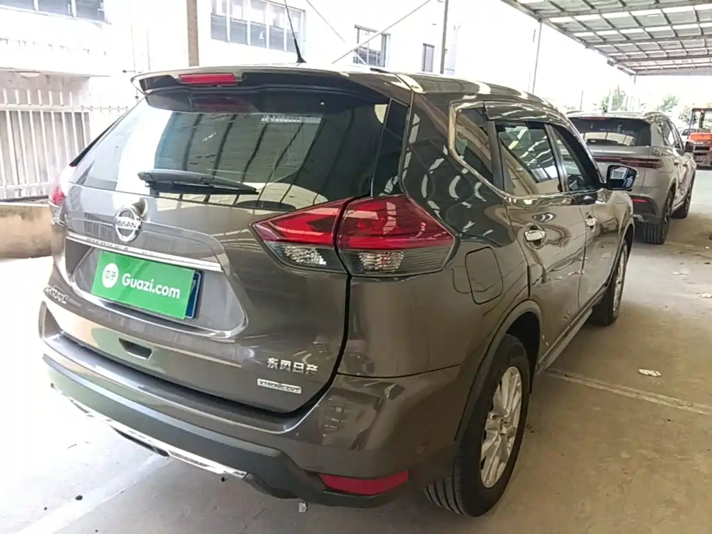 Nissan X-Trail — миниатюра 7