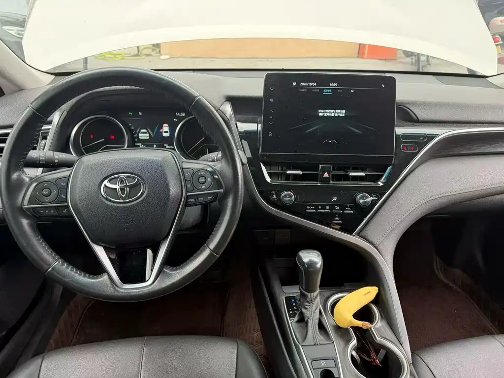 Toyota Camry — миниатюра 5