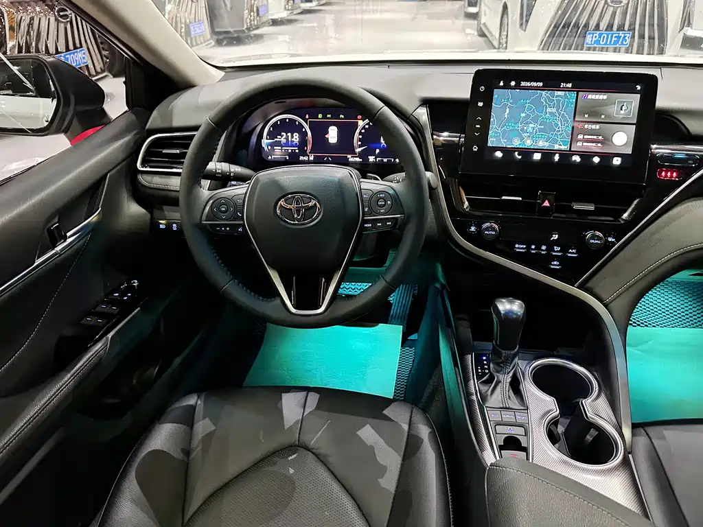 Toyota Camry — миниатюра 4