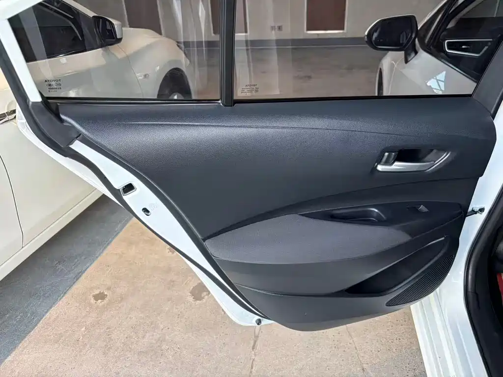 Toyota Corolla — миниатюра 10