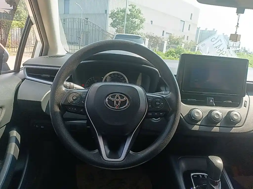 Toyota Corolla — миниатюра 11