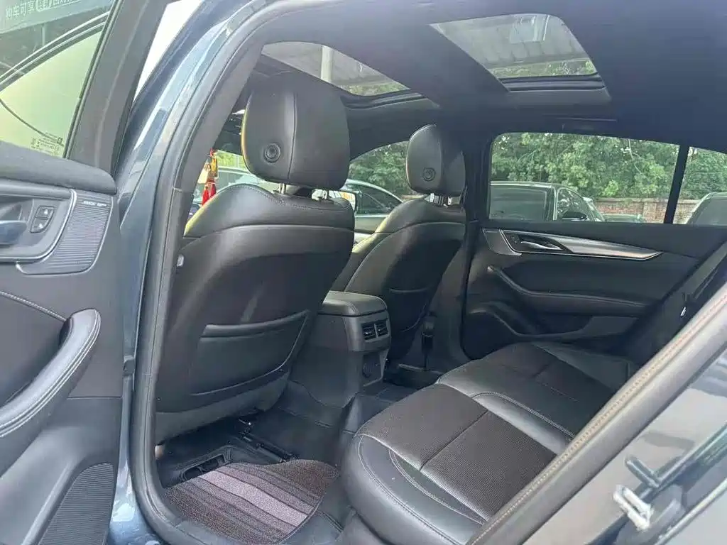 Cadillac CT5 — миниатюра 9