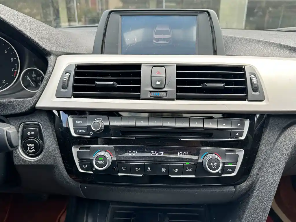 BMW 3 Series — миниатюра 15