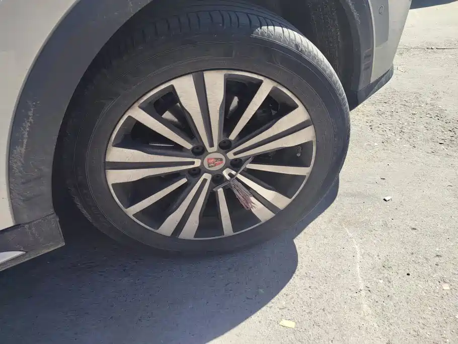 Roewe RX5 New Energy — миниатюра 6
