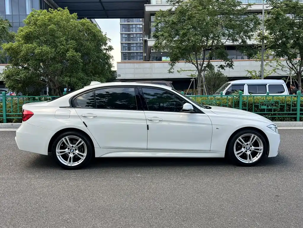 BMW 3 Series — миниатюра 18