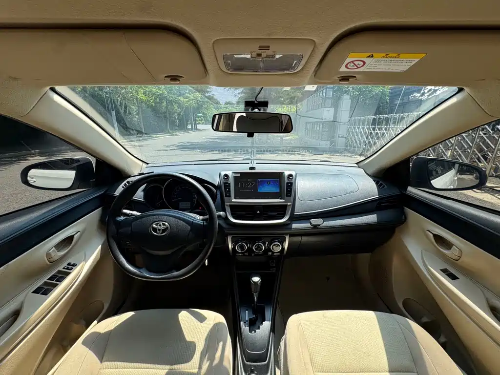 Toyota Yaris L — миниатюра 6