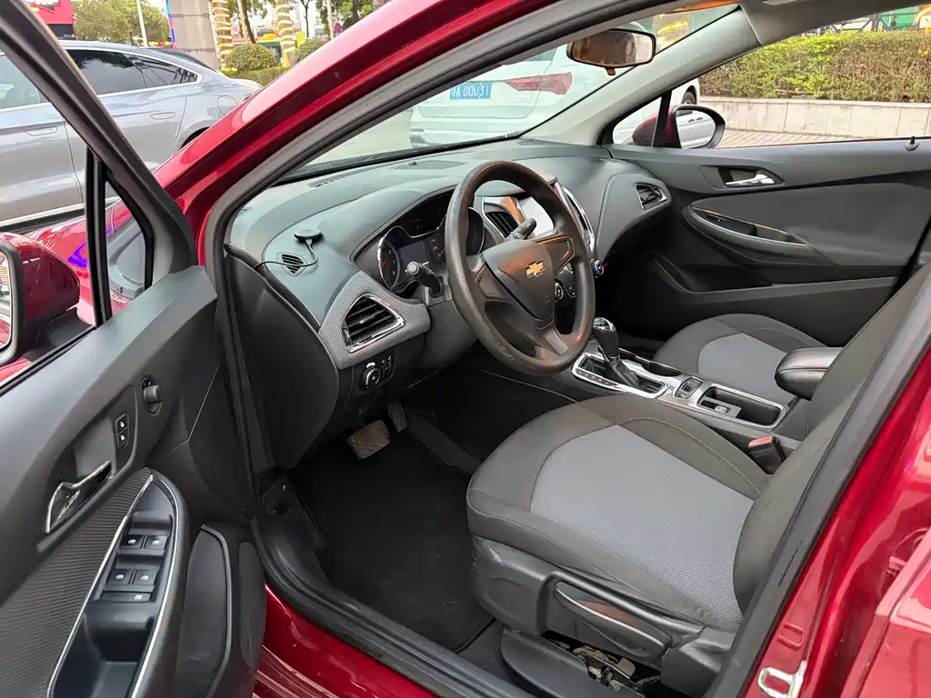 Chevrolet Cruze 2017 1.5L AT