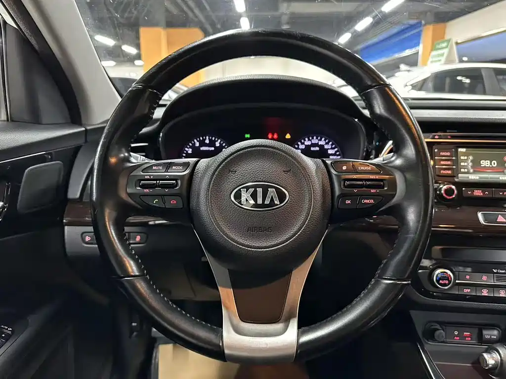 Kia K4 — миниатюра 10