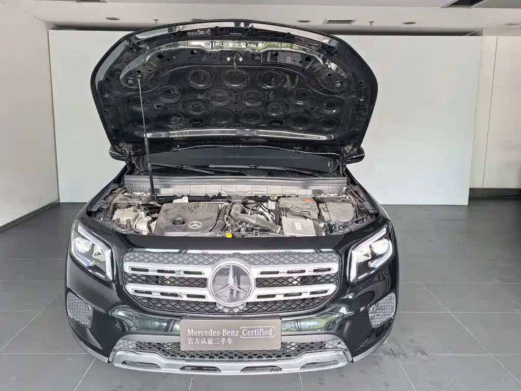 Mercedes-Benz GLB — миниатюра 8