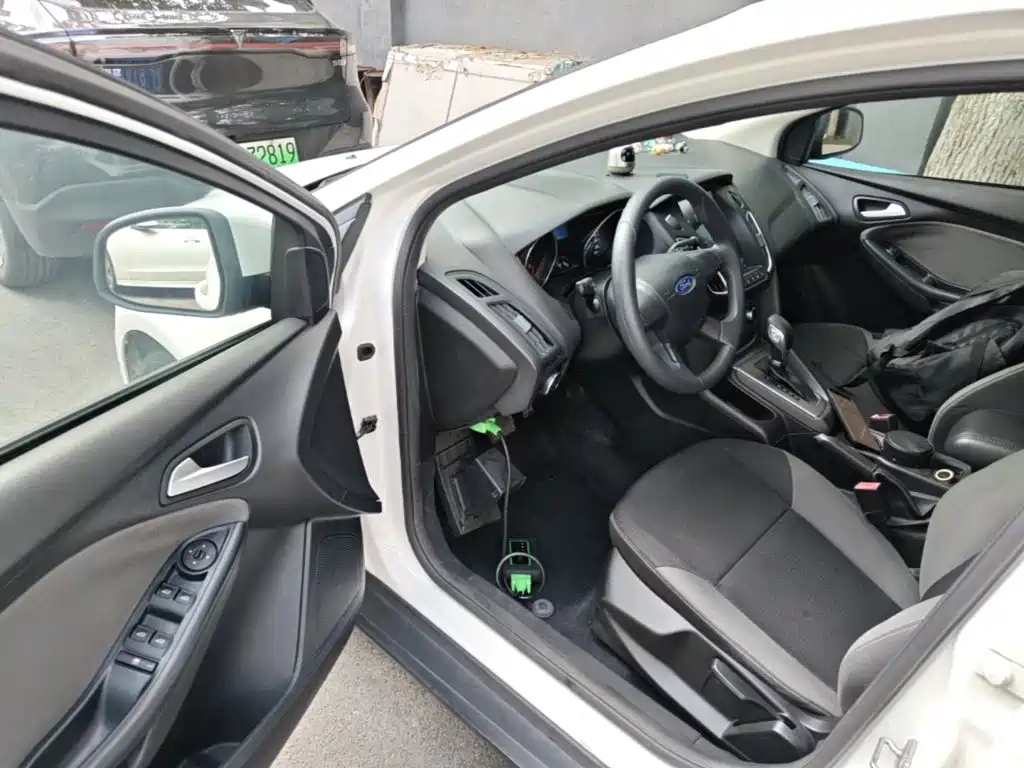 Ford Focus — миниатюра 16