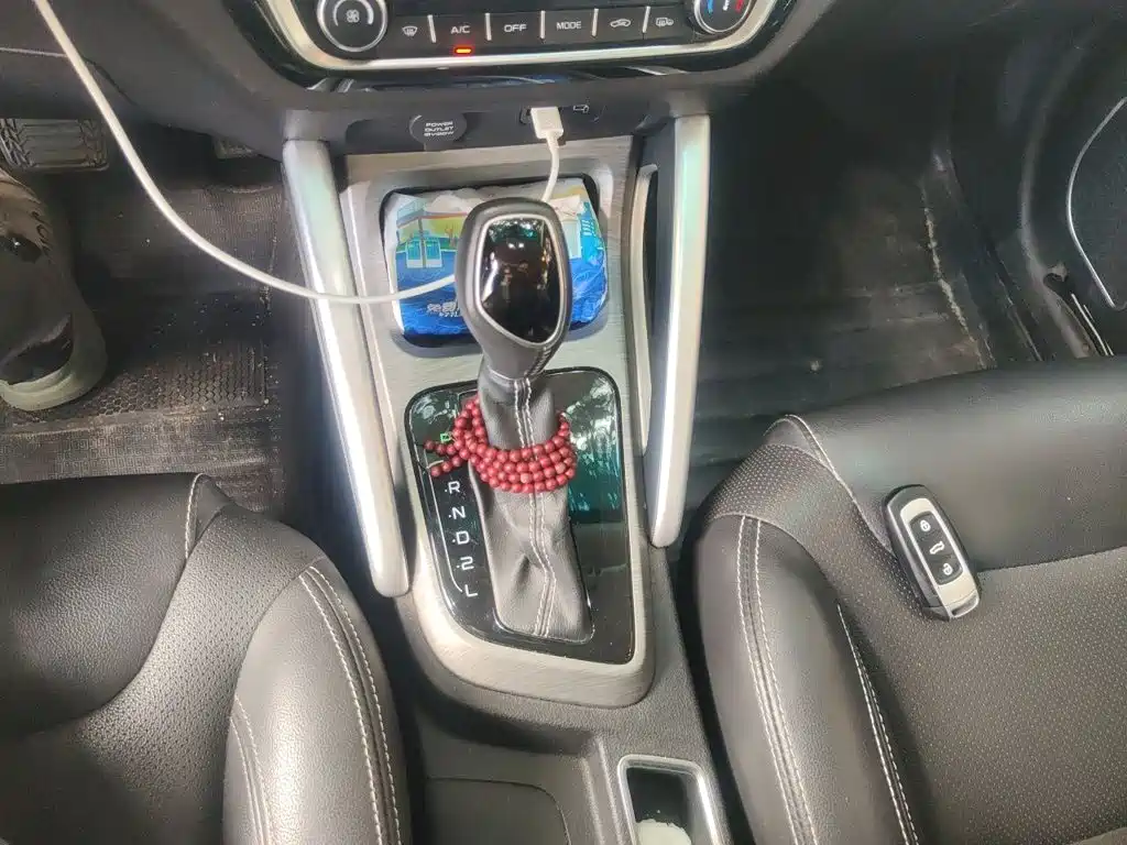 Geely Vision X3 — миниатюра 7